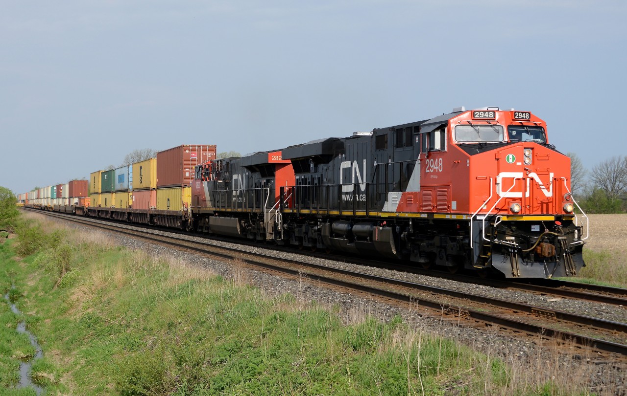 CN 2948 leads train 148 east out of Sarnia at Waterworks Road.