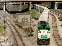 A pair of GMD F59PH (564 and 561) depart Union for a run up the Barrie line