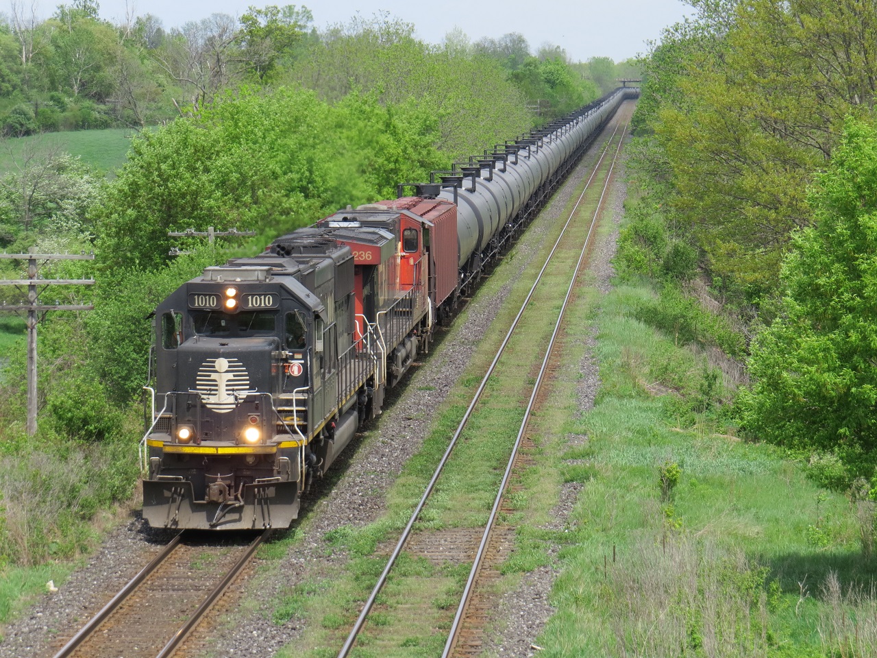 CN U721 has a clear signal on the approach to Komoka with a nice IC leader