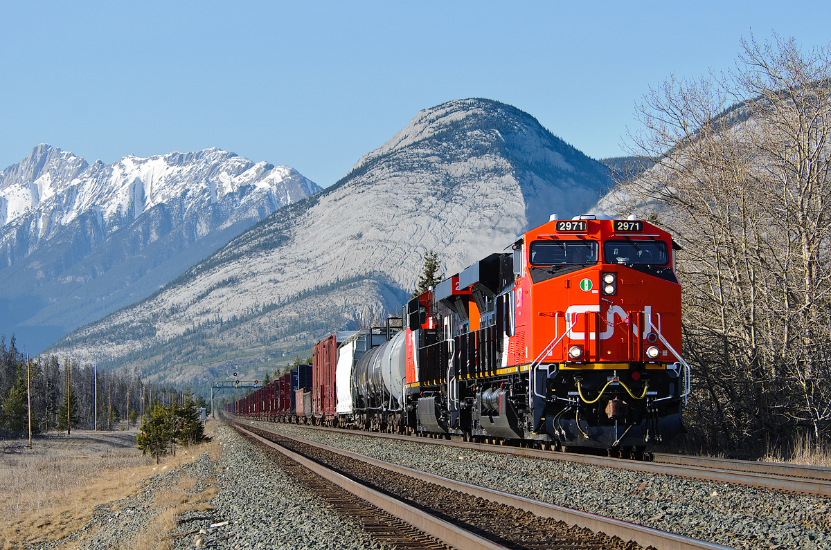 Brand new CN ES44ACs 2971 and 2970 make their way to Prince George, BC on the point of M347's train. Non-compliant with the USA's emission laws, Prince George will be where they call home.