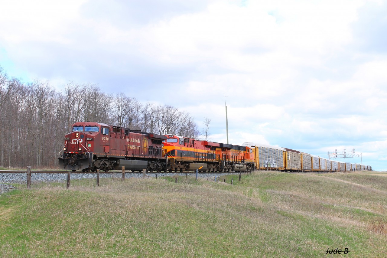 CP 147 is shunting with a few rare visitors.