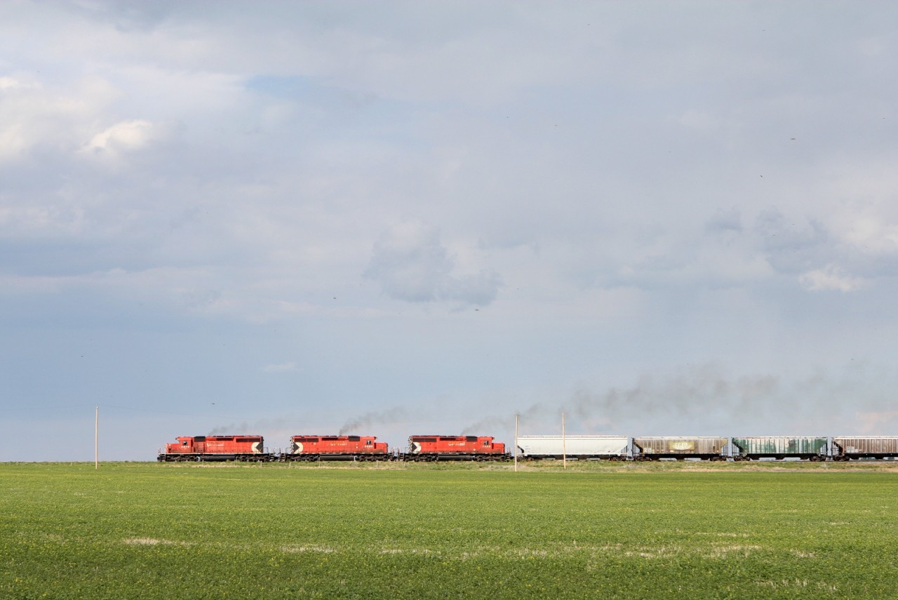 For Coutts turn heads north towards Lethbridge with a perfect set of multimark SD40-2s... which has become rare in Alberta.