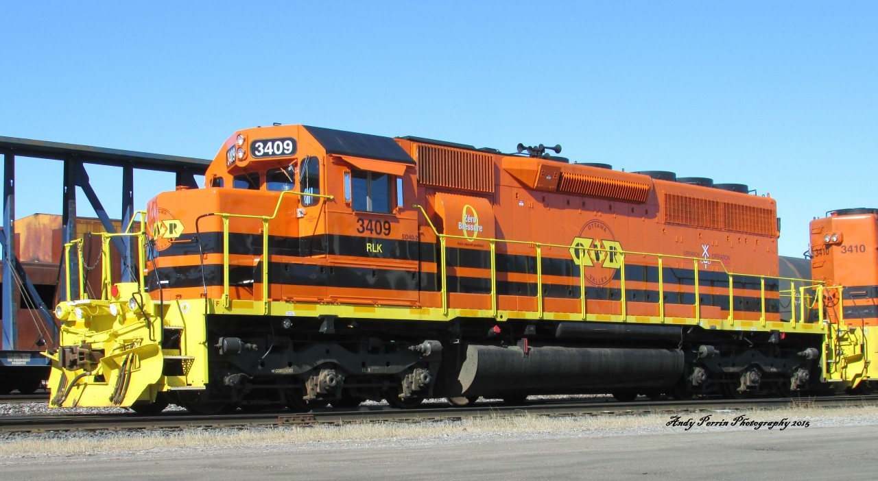 RLK 3409 and 3410 sit in front of the OVR office waiting for it's crew to climb aboard and make it's west bound frieght up for the Sudbury turn and burn.