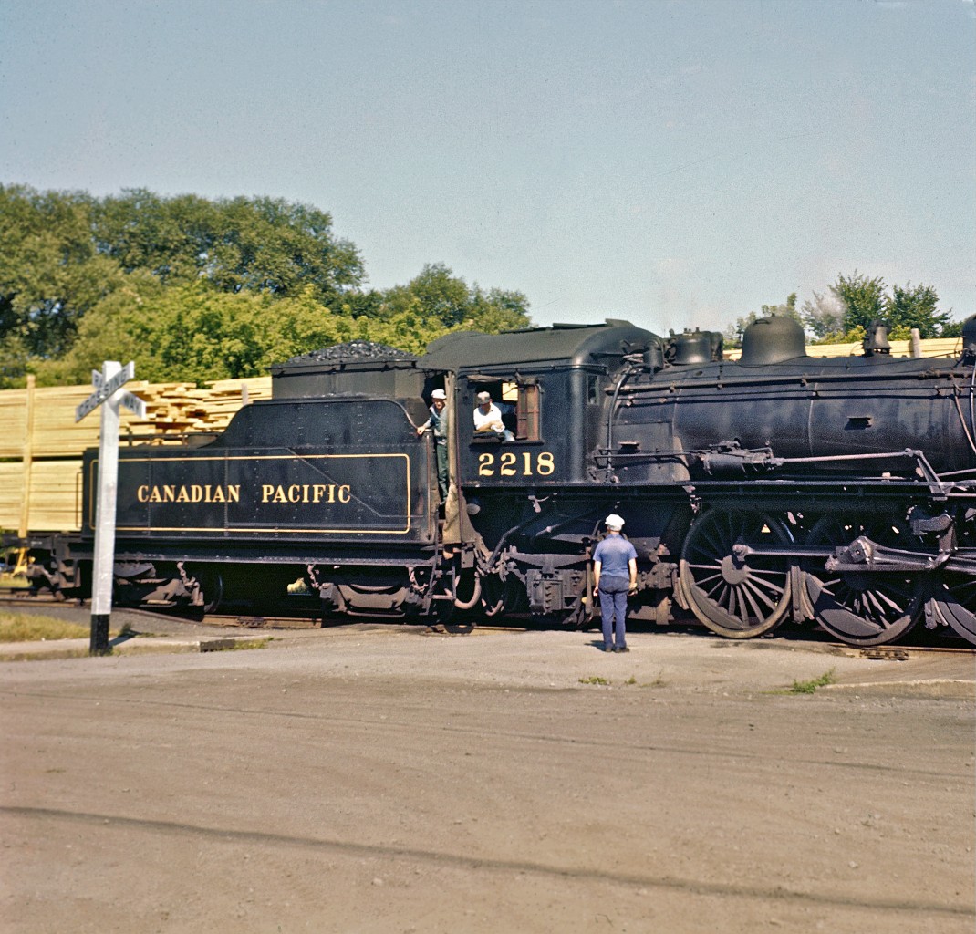 Pacific-type #2218 and her crew work the yard at Consolidated Paper Corporation.