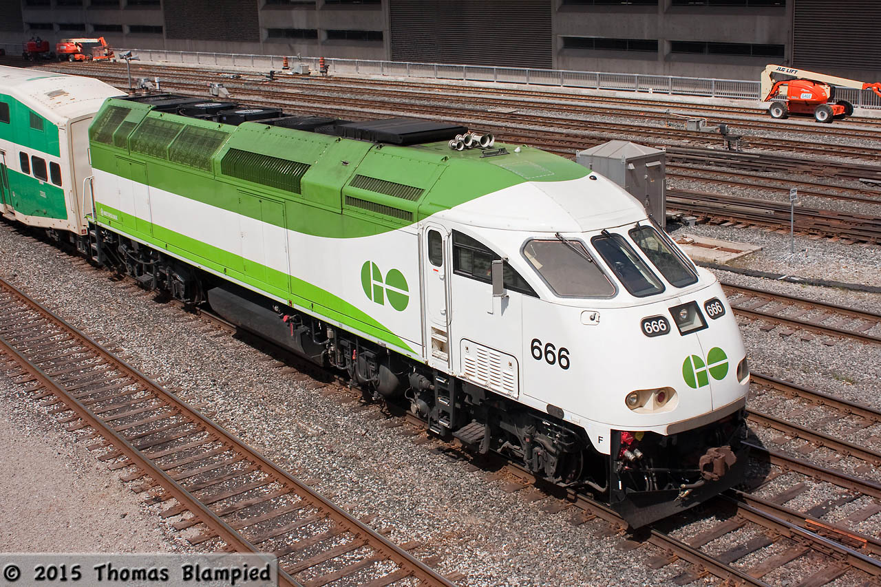 Superstition dictates that 666 is a bad sign. Nevertheless, GO Transit locomotive 666 is seen pulling train 914 towards Union Station without any mishaps. Interestingly, when VIA 6403 appeared on the new $10 bill, the locomotive was renumbered 6459 because its new-found fame was thought to have jinxed it. Apparently GO was not so concerned.