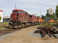 Nearing 20 years since she first started working on CPs rails, AC4400CW 9500 is showing its age. One of over 100 CP units leased to BNSF 9500 is observed leading a BNSF local, headed to Southern Railway of BC for interchange. Both 9500 and sister unit 9528 with be dropped shortly and given back to CP.  