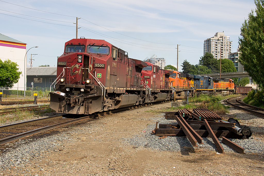 Nearing 20 years since she first started working on CPs rails, AC4400CW 9500 is showing its age. One of over 100 CP units leased to BNSF 9500 is observed leading a BNSF local, headed to Southern Railway of BC for interchange. Both 9500 and sister unit 9528 with be dropped shortly and given back to CP.