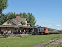 Ex CN GMD-1m now on roster with Alberta Prairie Railway Excursions brings the tourist train from Stettler into Big Valley Station. 