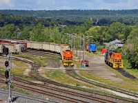 It had been years since I'd been to Stuart Street in Hamilton so being in the area and having a minute to spare I decided to stop by and see if anything was happening. Only thing moving was QGRY 2301, but it broke for lunch moments after we arrived. Fortunately I was able to fire off a coupe of shots before it did. 