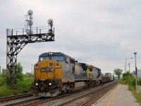CN 327 has a pair of CSXT Dash8's (CSXT 7922 & CSXT 7523) as it heads through Dorval. The leader was originally a lease LMSX unit (LMSX 704) that was split between Conrail and CN.