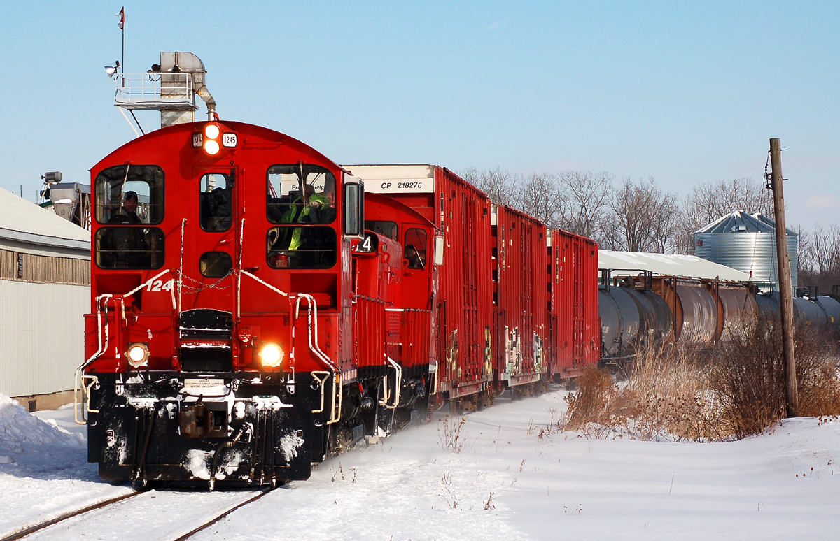 OSRX 1245 - OSRX 1244 pass through the small town of Belmont, ON with 10 cars for St. Thomas