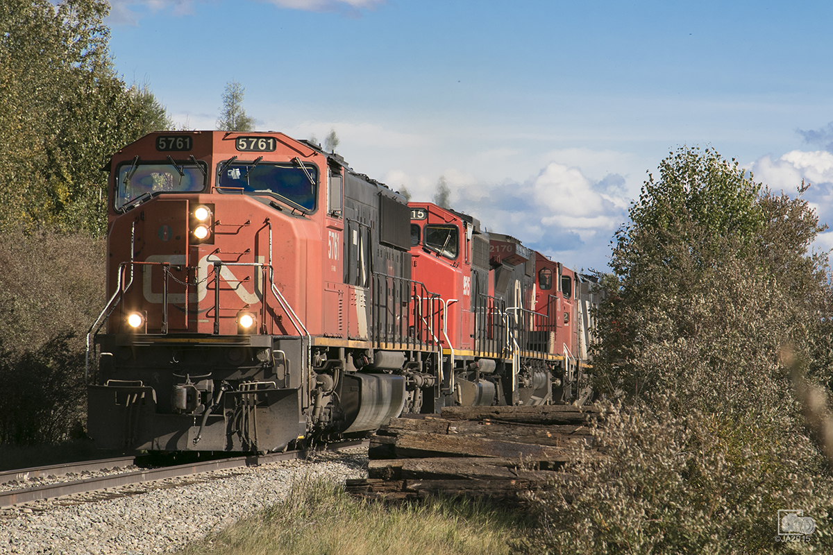 CN 419 wastes no time after being cleared through the work limits.
