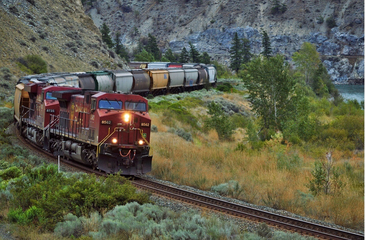 CP grain train 301, quintessentially Canadian, rounds the cures at Martel.
