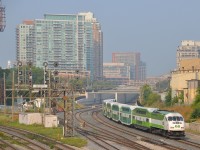 <b>Repainted power and first car.</b> GOT 607 leads an inbound train towards Union Station on a sunny morning. Both the power and first car have been repainted.