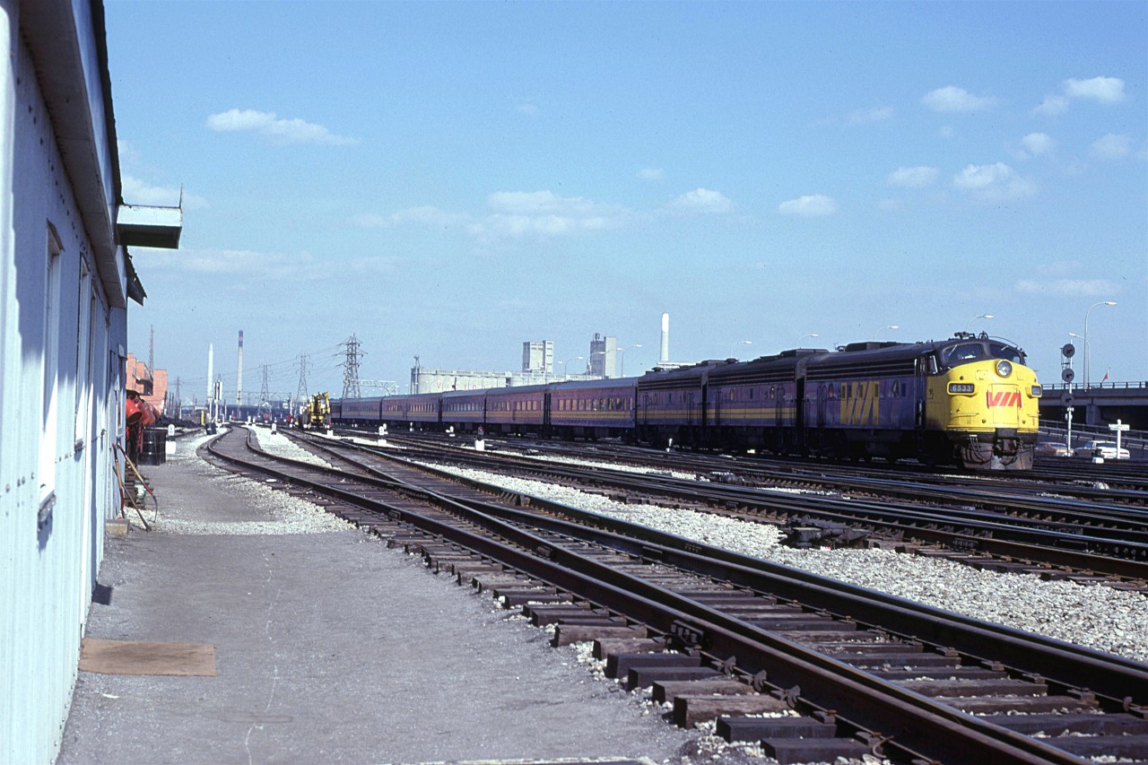 At 1526 hrs a train arrives at TUS from Montreal .
To a kid from Waterloo, this smorgasbord of trains and tracks in downtown Toronto was a Mecca.