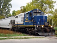 RLK 4001 on Southern Ontario Railway train 496 has stopped at Eagle Avenue to allow for the conductor to get off and protect the crossing before continuing on to Ingenia with 8 cars.