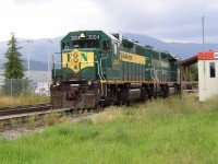 Usually something at this location. So I drove down to the border, & sitting there were two of my favourite  CP locomotives.  Always liked the green & yellow colours.  Photographed them often while they were working on Vancouver Island. This was the last time I would see them together.