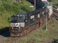 Over 10 years ago, this was the scene at Hamilton West. The daily NS 328 glides down grade into Hamilton at the "Cowpath" at CN Hamilton West. Two major things have changed here: No more NS 328 runs and no more searchlight signals. Many of us foamers were out on this sunny summer morning enjoying the action :)
