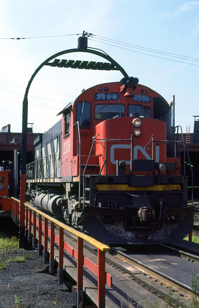 CN 2306 rides the turntable at the shops. Later this evening, it would lead train 205 out of Halifax for Montreal.