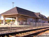 <b> HAPPY THANKSGIVING! </b> Five years ago, on a family adventure to Schomberg - I was able to stop in Bradford so I could capture the newly renovated ex-CN / GO station. Metrolinx has performed other restorations in Aurora, and more recently, with the old Allandale station in Barrie. Seems Metrolinx is doing something right - at least in this area in regards to the preservation of railway stations.