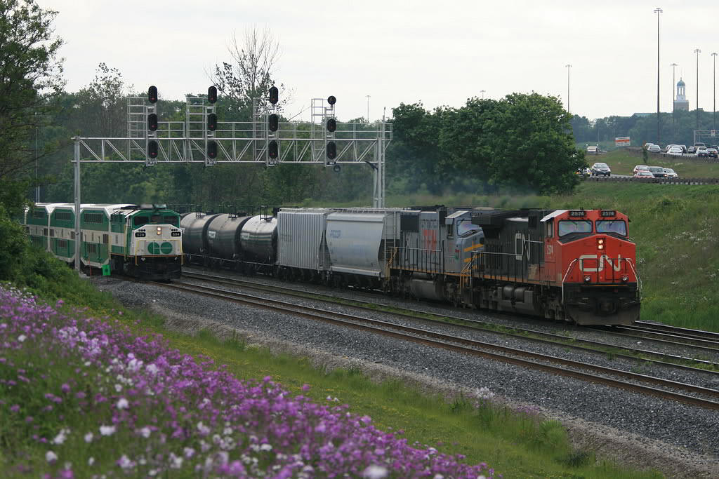 Almost got euchered on this one..set up waiting for an EB with a TFM unit trailing....and a westbound GO train whips by on track 3