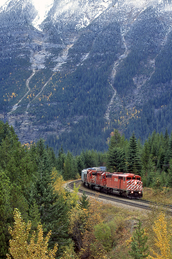 3 SD40-2's roll west through Cathedral Siding descending the "Big Hill" in to Field BC, for a crew change.
