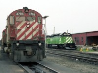 Just delivered from GMD in London. BN 7207, 7206, and 7208 sit on the stores track by the Quebec street roundhouse. GMDD was given the work to build a number of BN SD40-2,s because of the backlog at EMD   Lagrange. 