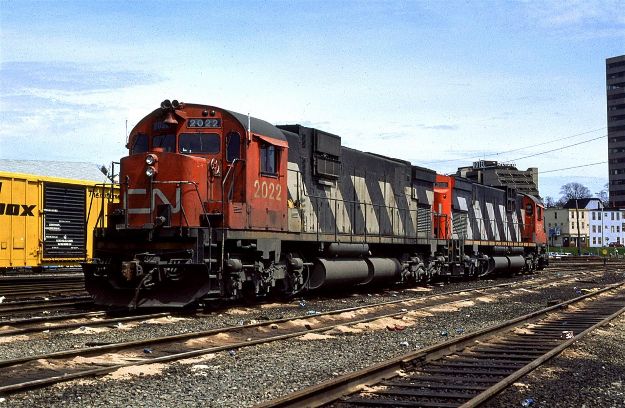 A couple C-630's sit at the small yard on Dartmouth's waterfront. Perhaps they are from one of the gypsum trains that run between Enfield and Wright's Cove.