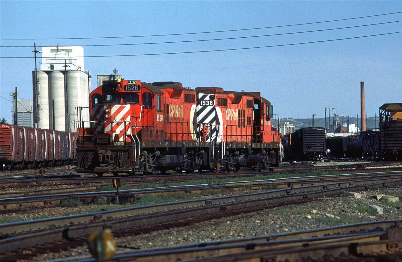 These units assemble trains, taking strings of cars off the hump tracks to do so. this is the east end of Alyth Yard.