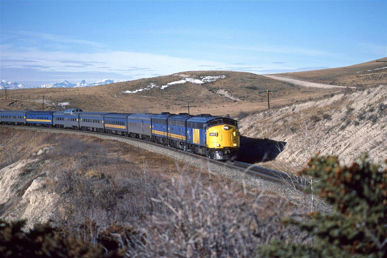 East bound "Canadian" approaching Glenbow siding