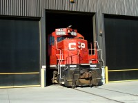 GP9u pokes it's nose out of plant #2 at Agincourt Yard. This unit was built as CP 8539 in 1955, it was sold in August 2014.