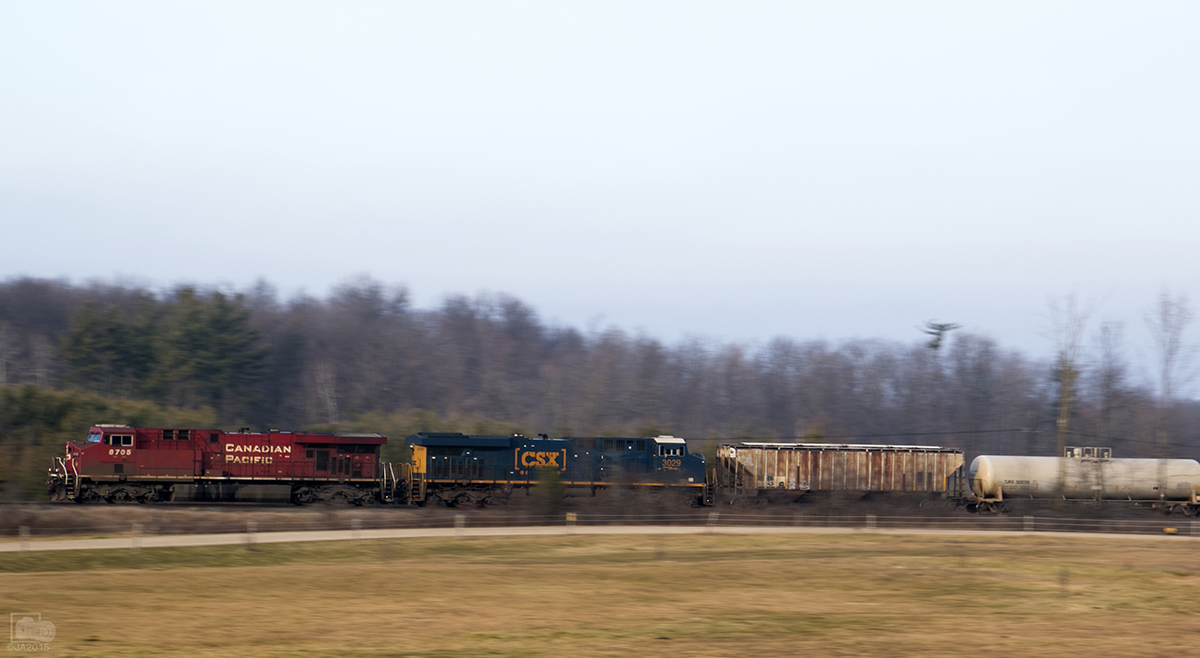 Panning 647 as it rolls along the Galt sub.