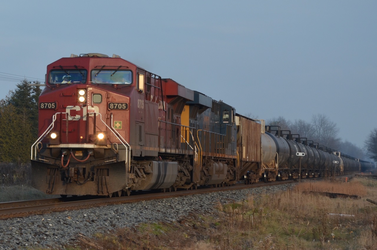 After missing 647 in Hamilton by a few minutes, we chased it all the way to Innerkip. If CP trace was working properly, a lot of driving would have been saved.