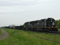 CN M33031 08 rolls through Paris Junction with IC 1010 - IC 1019 and 38 cars