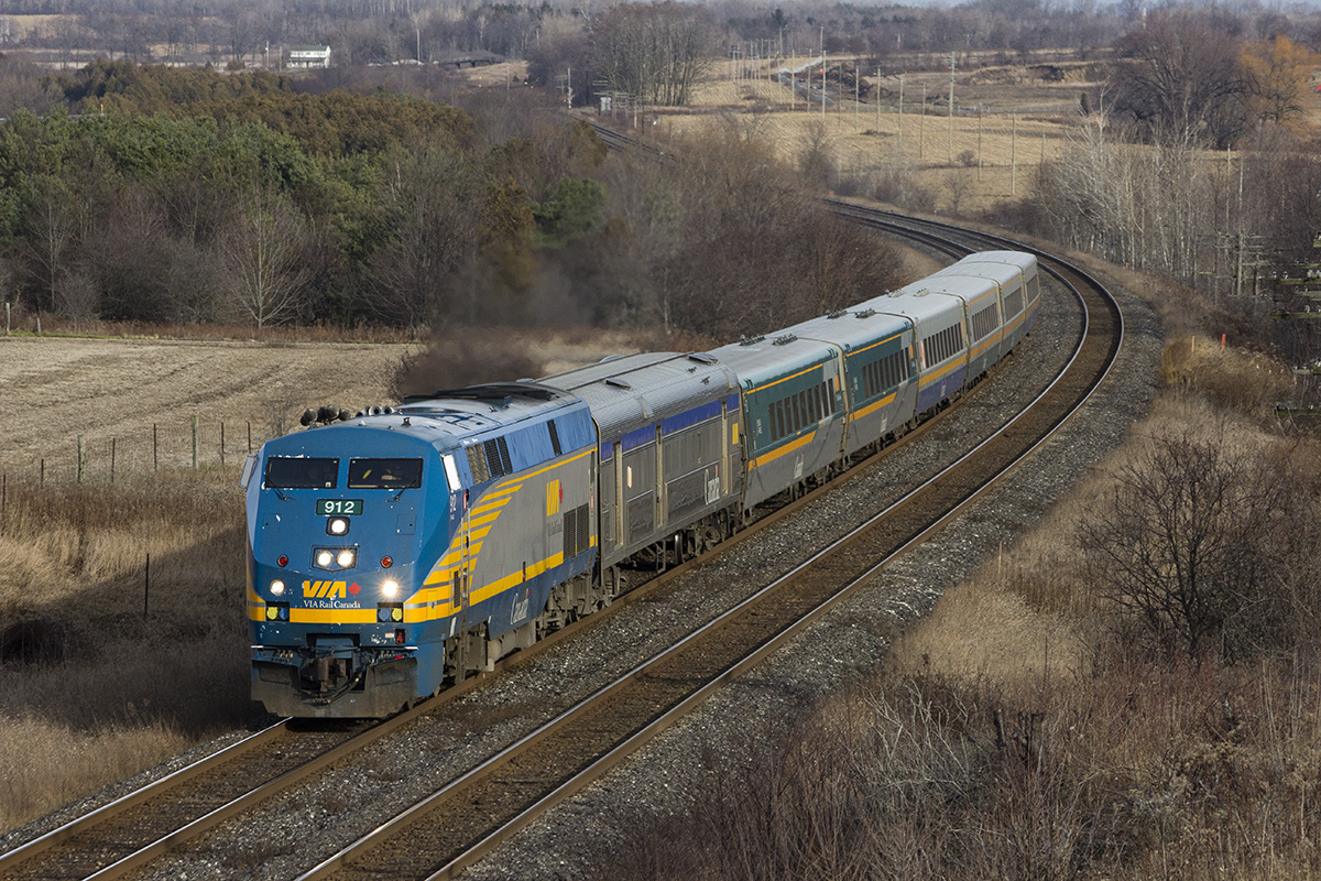 VIA 45 leading an express Ottawa-Toronto train with a baggage car up front.