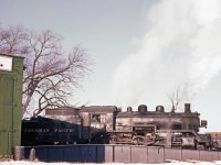 On a chilly day, Mr. Rosamond caught D10h #1087 (built in 1913 by CLC) on the turntable in Pembroke.

