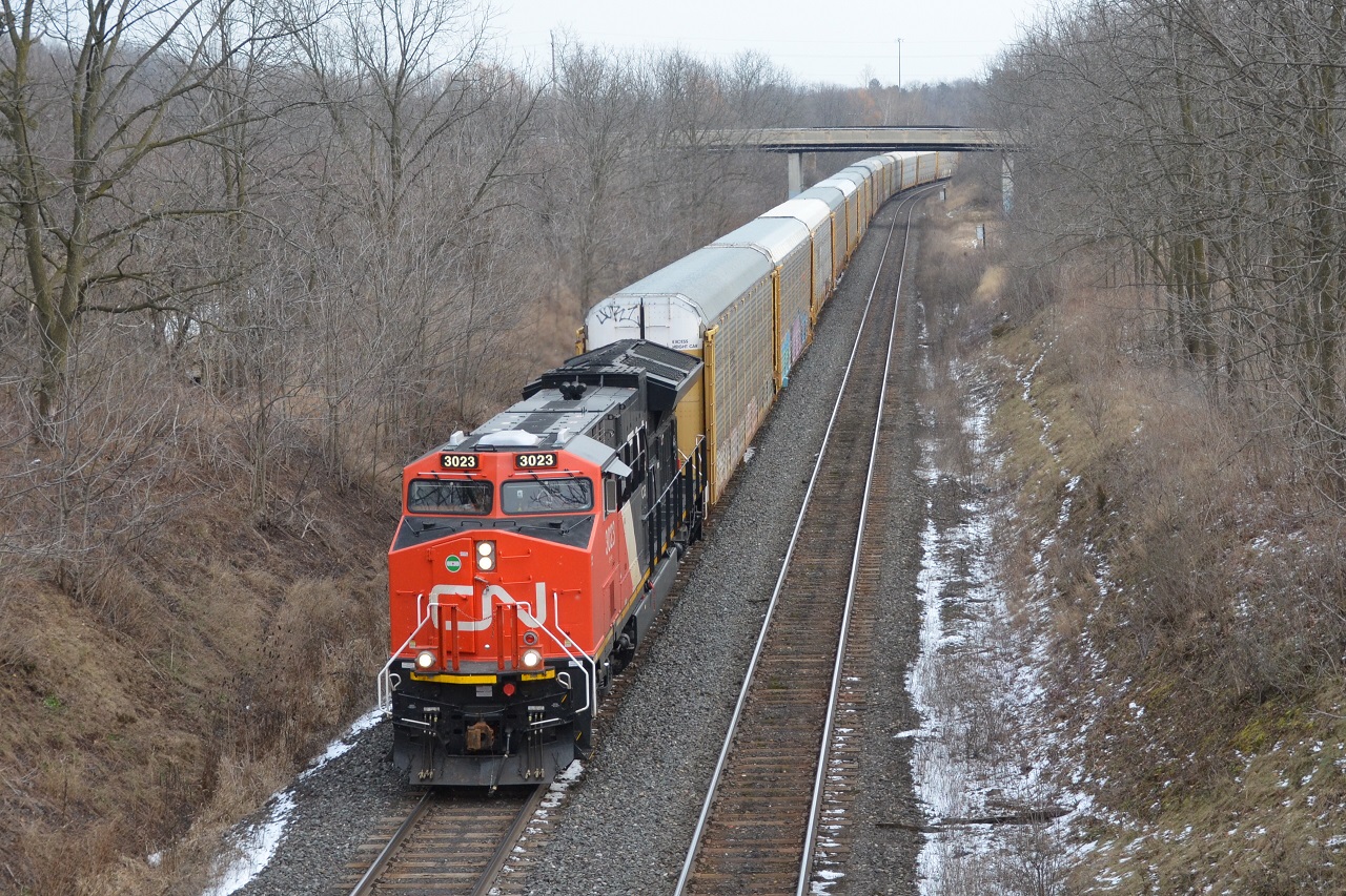 The as needed auto train heads West towards Copetown to ascend the escapement then on to Beachville for work.