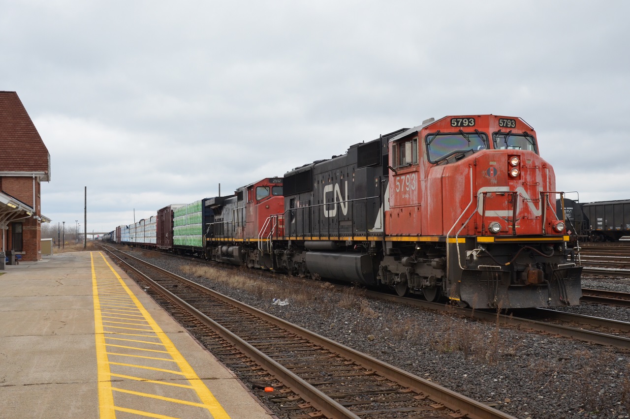 CN L501 approaches the CN international tunnel on a high green out of Sarnia yard.