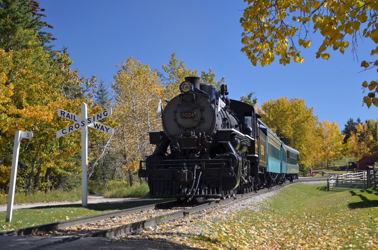 2024 ROUNDING THE BEND FROM THE LAGGAN STATION AT HERITAGE PARK.