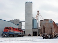 A pair of matching RLK units pull out of Traxx One at Traxxside. 