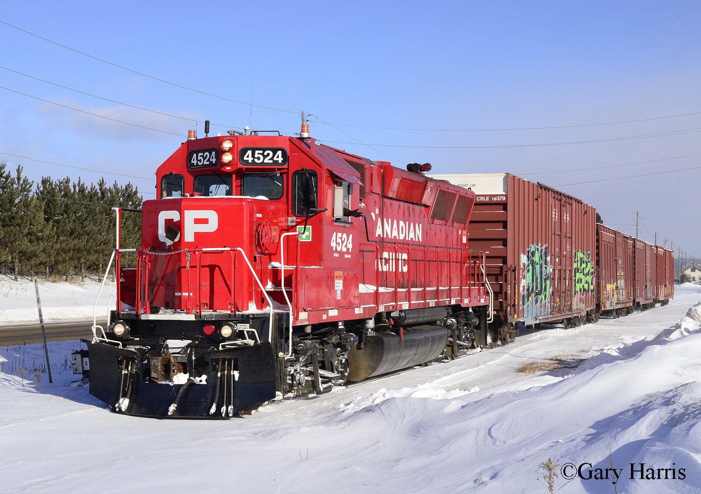 Railpictures.ca Gary Harris Photo CP4524 Belt Pack switcher heading