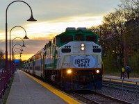 <b>Spraypainted but not tagged.</b> Presumably in a rush for it to enter service at the time, ex-GO Transit F59PH GOT 551 had its GO logo painted over and a new unit number spraypainted over it before entering service in Montreal. Here it leads a deadhead move east through Montreal West during the evening rush hour.