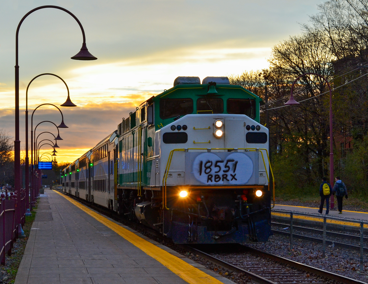 Spraypainted but not tagged. Presumably in a rush for it to enter service at the time, ex-GO Transit F59PH GOT 551 had its GO logo painted over and a new unit number spraypainted over it before entering service in Montreal. Here it leads a deadhead move east through Montreal West during the evening rush hour.