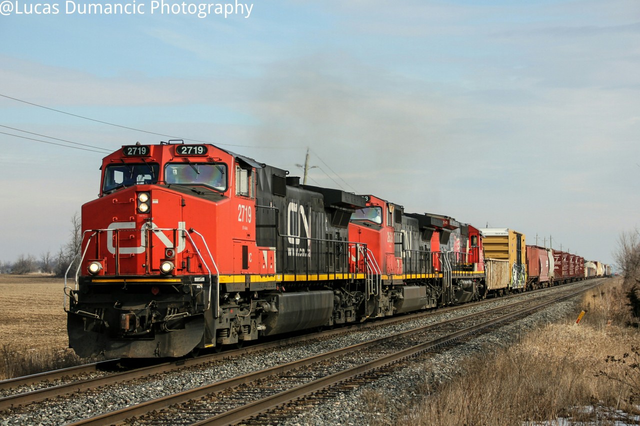 What we thought to be GEXR 431 returning from Mac Yard, CN A435 appeared with a decent lash up. An IC Dash 9, a regular dash 9, and a 15th Anniversary C40-8 standard cab.