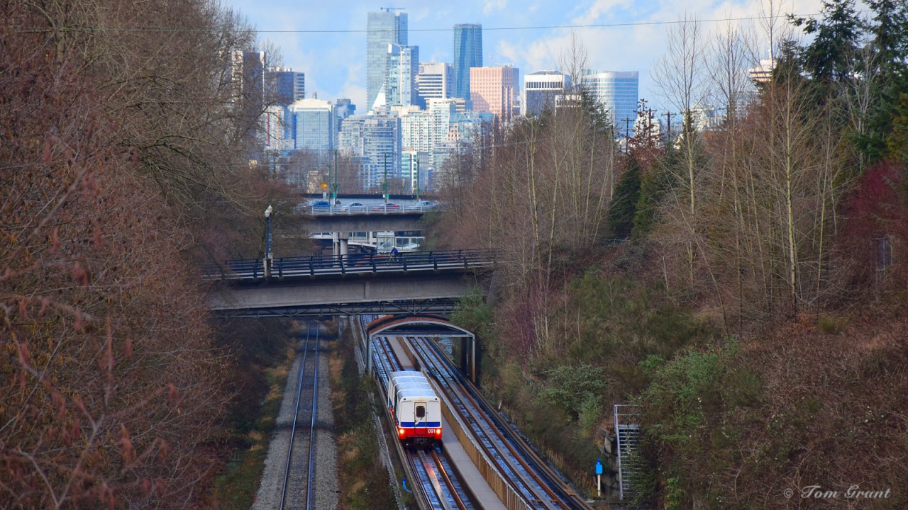 SkyTrain 091 Millennium Line eastbound Lakewood Drive overpass. UTDC Mark 1 1985.