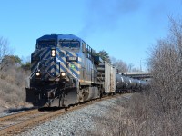 Following CP 255 out of Desjardins, CP 647 leads with a solo AC44CW