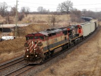 BCOL 4623 and CN 2250 rounding the curve at Garden Ave with 117 cars on 331. Thanks to Rob Smith for the heads up on this one ;)