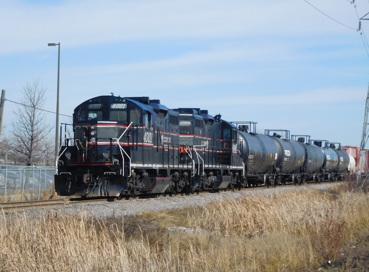 CEMR 4001 and 4000 are on the head-end of 13 cars destined for CN's Symington Yard.