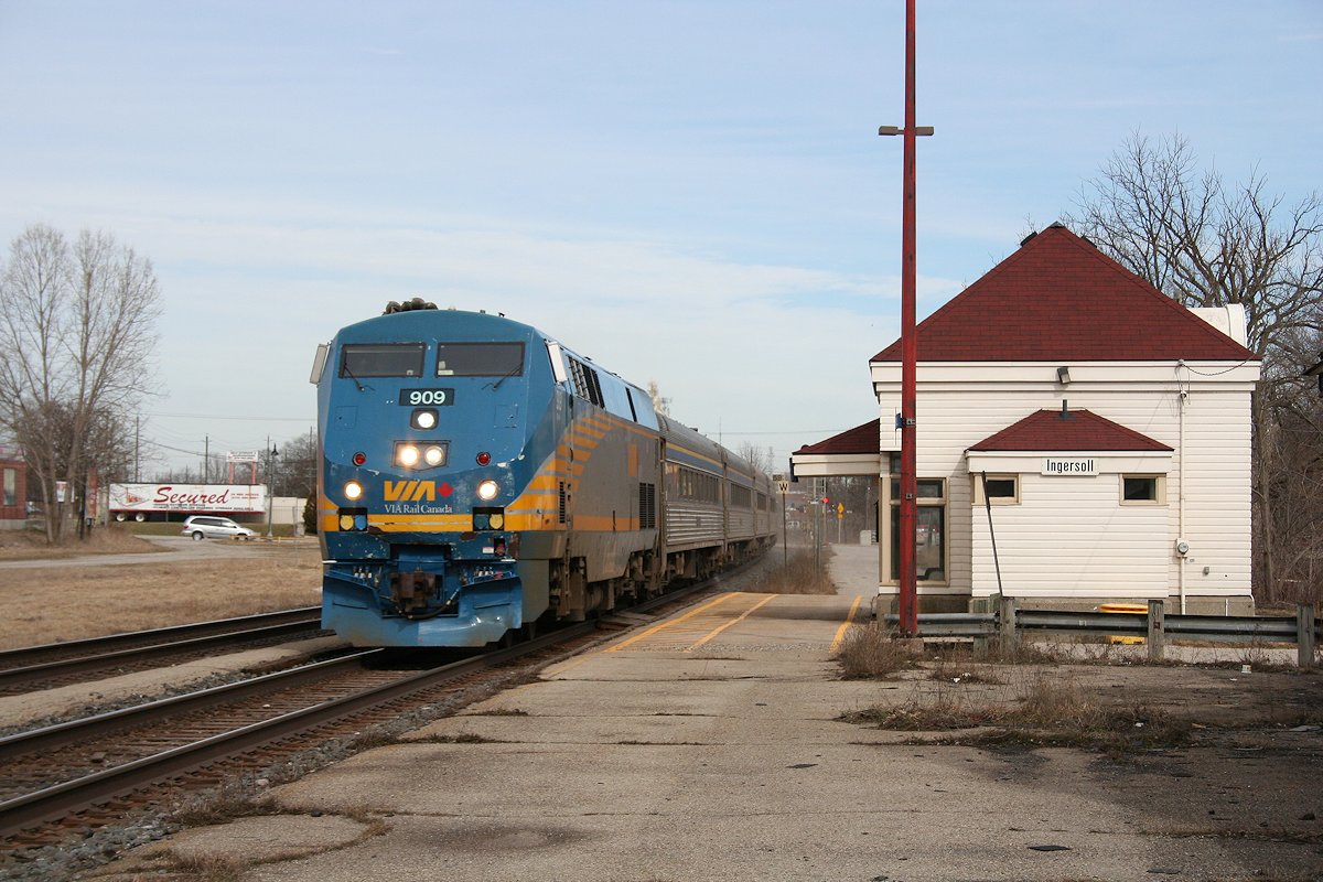 Limited stop express passenger train no. 73 flies past the rather spartan facilities at Ingersoll.