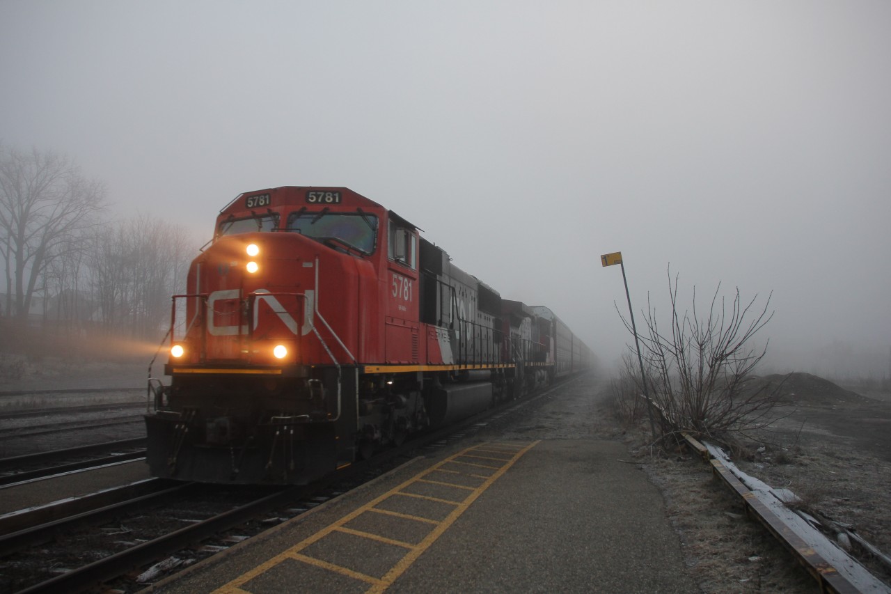 Very thick morning fog is showing no signs of dissapearing as 231 rolls into Woodstock on the south track.